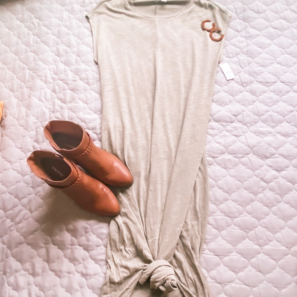 Beautiful long dress!